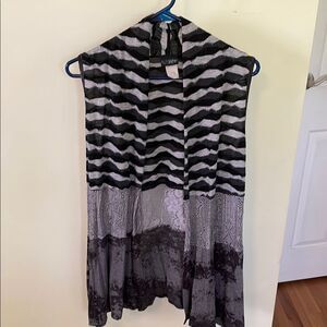 Daytrip Black and Grey Open Front Flyaway Vest